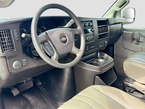 Used 2024 Chevrolet Express 3500 Extended w/ Driver Convenience Package RWD image 9