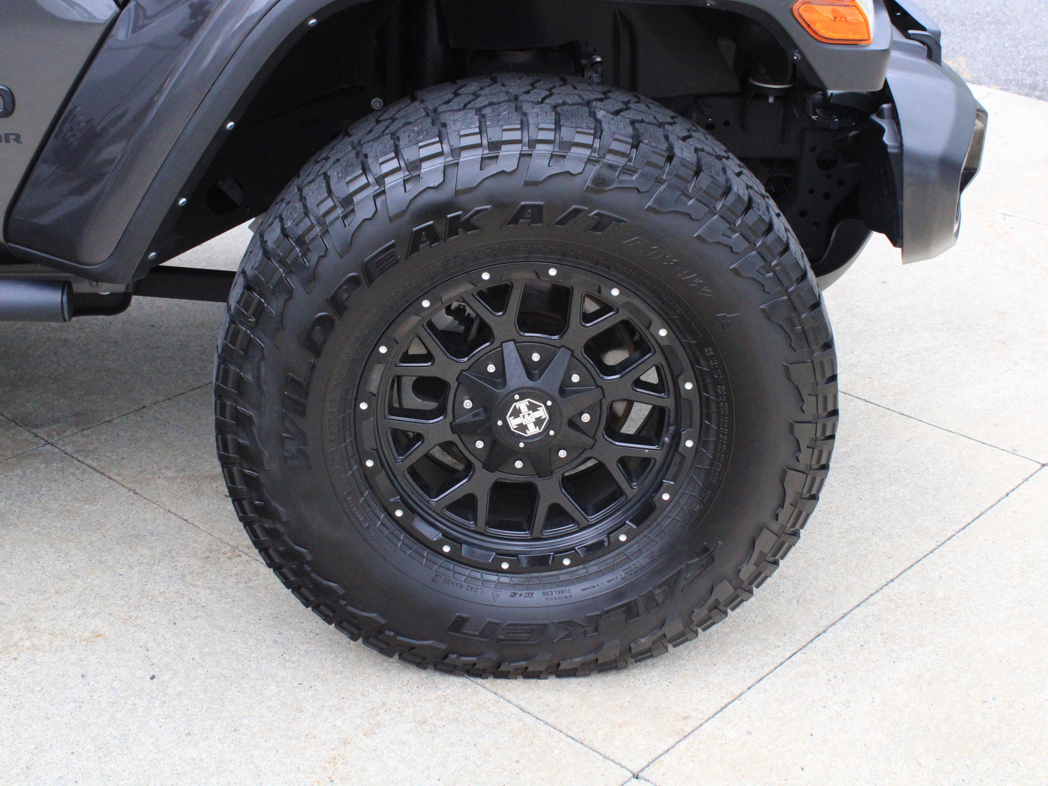Used 2022 Jeep Gladiator Sport AWD/4WD image 37