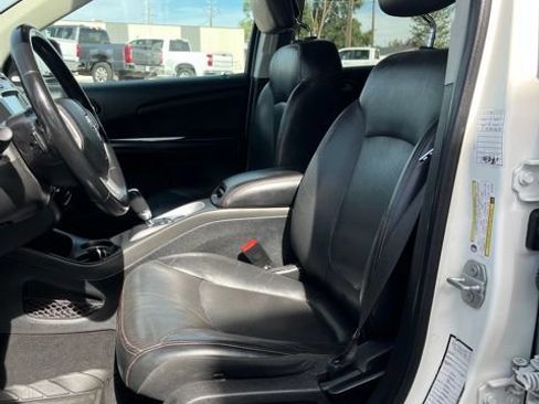 Used 2019 Dodge Journey GT AWD/4WD image 30