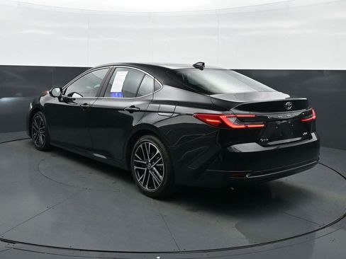 Used 2025 Toyota Camry XLE w/ Premium Plus Package FWD image 5