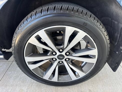 Certified 2020 Ford Expedition Platinum AWD/4WD image 17