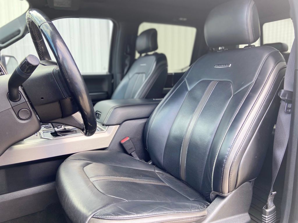 Used 2017 Ford F150 Platinum w/ Equipment Group 701A Luxury AWD/4WD image 13