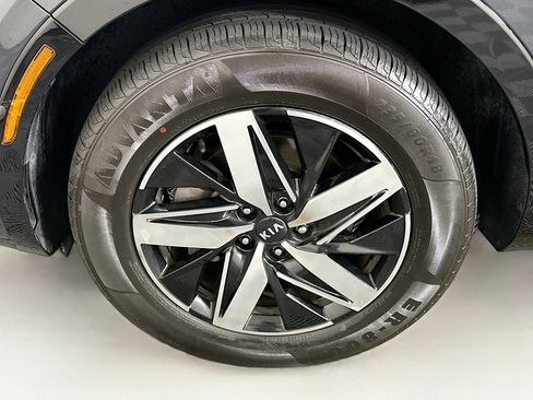 Used 2021 Kia Sorento EX FWD image 11