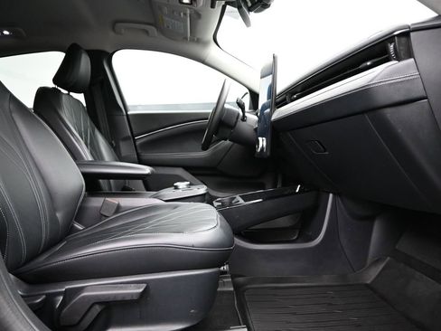 Used 2021 Ford Mustang Mach-E Select w/ Comfort/Appearance Package image 13