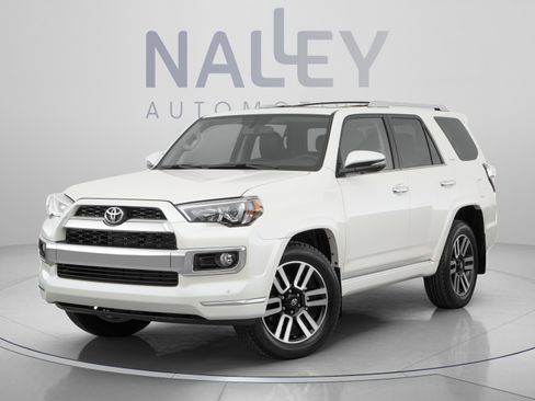 Used 2020 Toyota 4Runner SR5 Premium w/ Moonroof Package AWD/4WD image 10