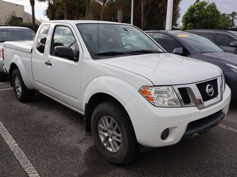 Used 2020 Nissan Frontier SV w/ SV Utility Package image 6
