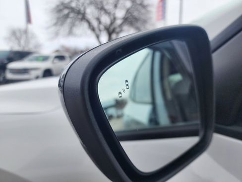 Used 2020 Ford Escape SE Sport image 18