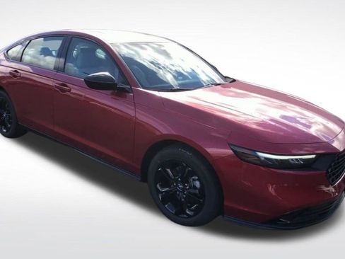 Used 2025 Honda Accord SE image 2