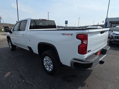 Used 2024 Chevrolet Silverado 3500 LT image 6