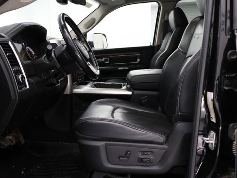 Used 2018 RAM 3500 Laramie image 8