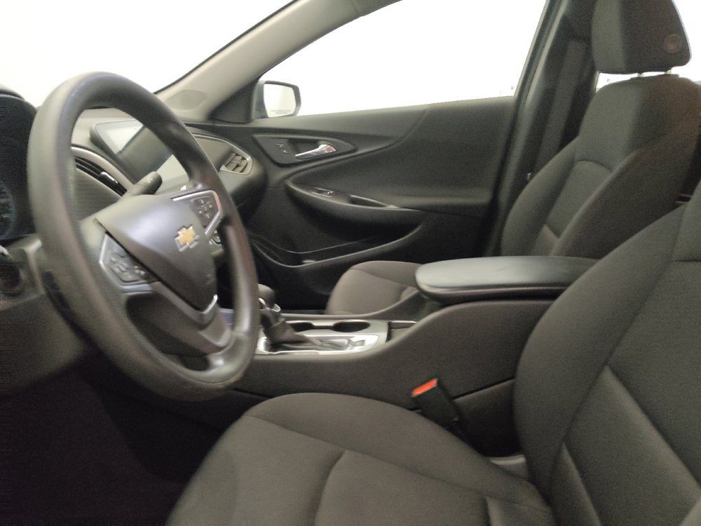 Used 2023 Chevrolet Malibu LS FWD image 17