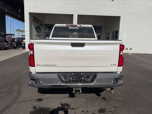 Used 2022 Chevrolet Silverado 2500 LTZ w/ LTZ Plus Package AWD/4WD image 5