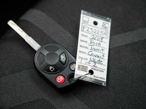 Used 2018 Ford Transit Connect XLT image 35