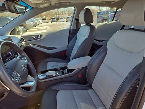 Used 2020 Hyundai Ioniq Limited image 25