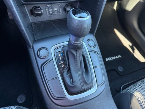 Used 2018 Hyundai Kona SE image 17