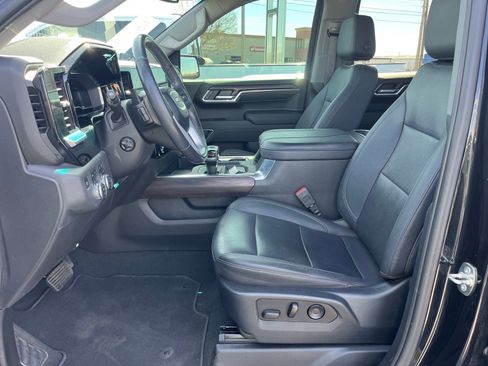 Used 2023 GMC Sierra 1500 SLT image 13