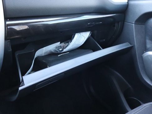 Used 2017 Nissan Titan SV image 37