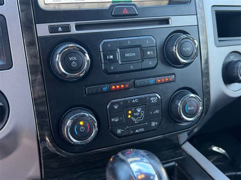 Used 2017 Ford Expedition Limited image 26