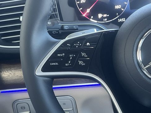 Certified 2025 Mercedes-Benz GLE 450e 4MATIC image 27