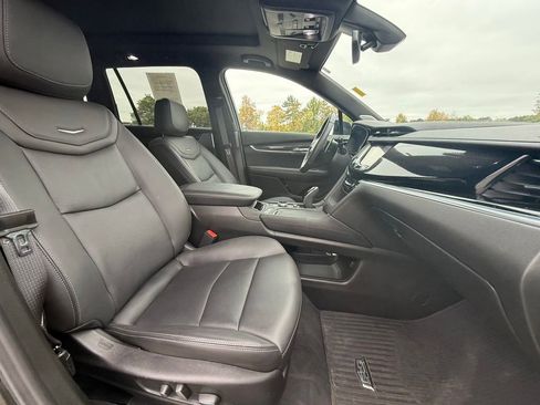 Certified 2024 Cadillac XT6 Sport w/ LPO, Onyx Lite Package image 23