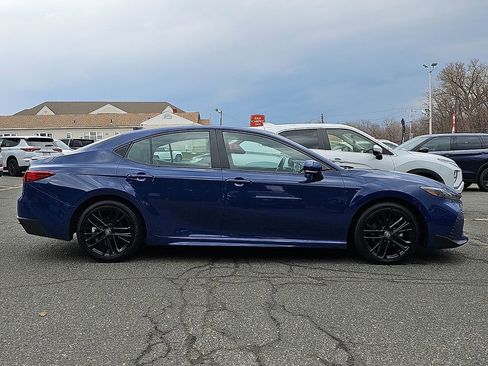Used 2025 Toyota Camry SE image 7