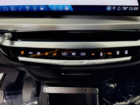 Used 2025 Cadillac Lyriq Sport image 16