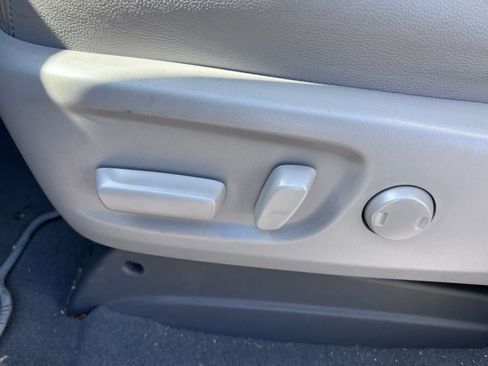 Used 2020 Toyota Sienna XLE w/ XLE Navigation Package FWD image 14