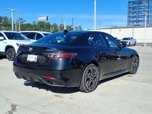 New 2025 Alfa Romeo Giulia RWD w/ Driving Assist Package image 7