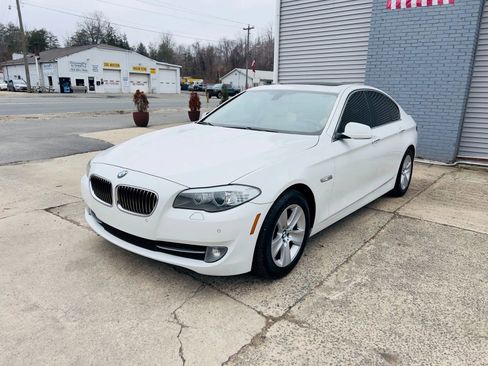 Used 2013 BMW 528i Sedan image 1