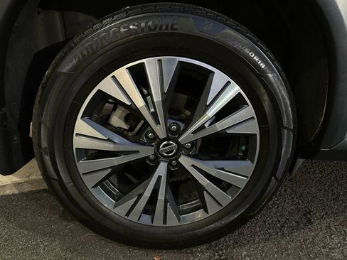 Used 2021 Nissan Rogue SV image 33