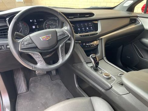 Certified 2021 Cadillac XT5 Premium Luxury FWD image 13