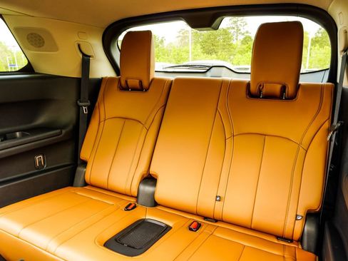 Used 2023 INFINITI QX60 Sensory w/ Vision Package image 41