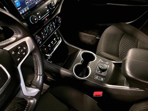 Used 2021 GMC Terrain SLE w/ Driver Convenience Package AWD/4WD image 20