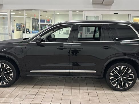 New 2026 Volvo XC90 T8 Ultra w/ Protection Package Premier AWD/4WD image 8