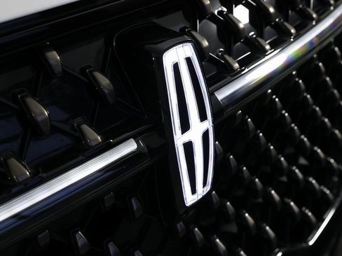 Used 2024 Lincoln Nautilus Black Label image 51