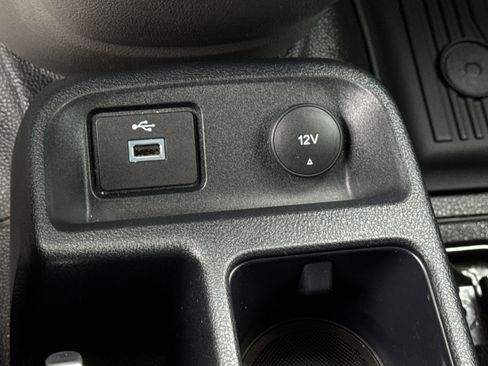 Used 2023 Ford Transit Connect XL image 19