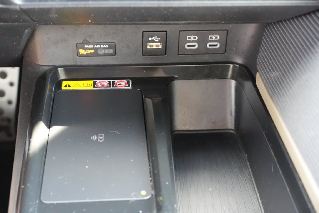 Used 2025 Toyota Camry SE FWD image 35