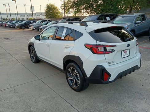 Used 2025 Subaru Crosstrek 2.5i Premium AWD/4WD image 8