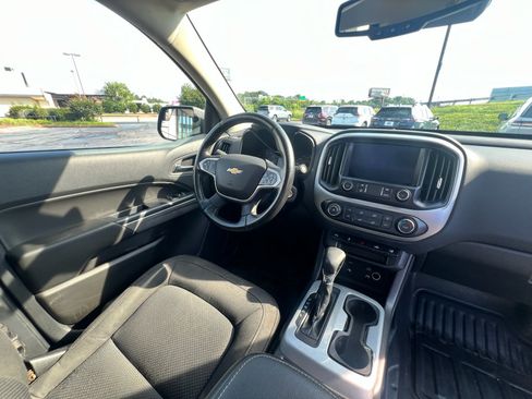 Used 2022 Chevrolet Colorado LT w/ Fleet Safety Package RWD image 18