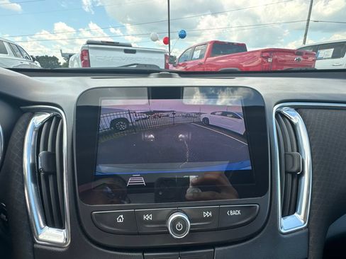Used 2020 Chevrolet Malibu LT FWD image 29