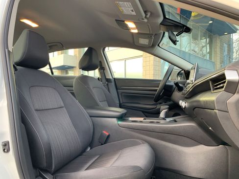 Used 2025 Nissan Altima 2.5 SV image 35