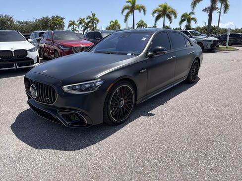 Used 2025 Mercedes-Benz S 63 AMG S image 8