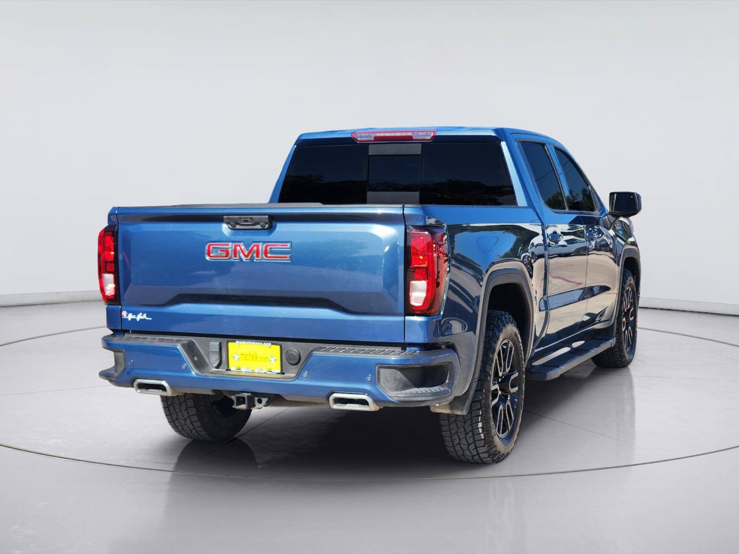 Used 2024 GMC Sierra 1500 Elevation w/ Elevation Premium Package AWD/4WD image 5