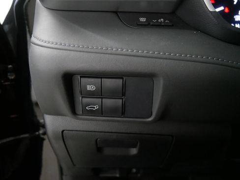 Used 2021 Toyota Highlander XLE image 26