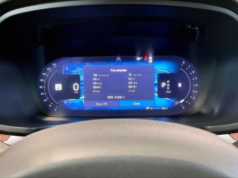Used 2025 Volvo V60 B5 Cross Country Plus AWD/4WD image 14