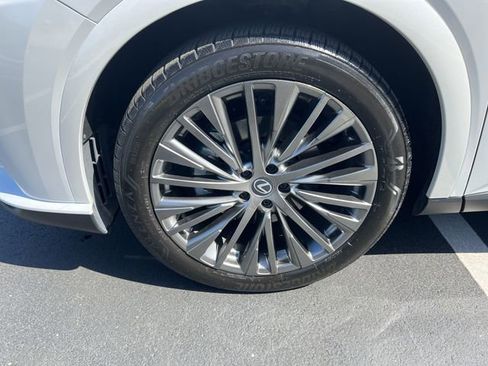 Used 2024 Lexus RX 350 w/ Convenience Package AWD/4WD image 8