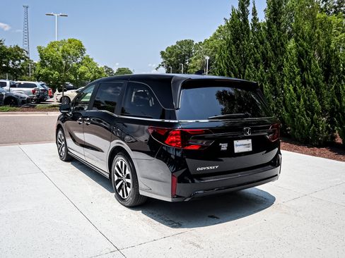 Certified 2026 Honda Odyssey EX-L image 8