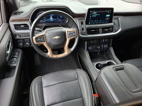 Used 2023 Chevrolet Tahoe Premier AWD/4WD image 2