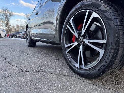 Certified 2025 Audi Q5 2.0T Premium Plus w/ Premium Plus Package image 9