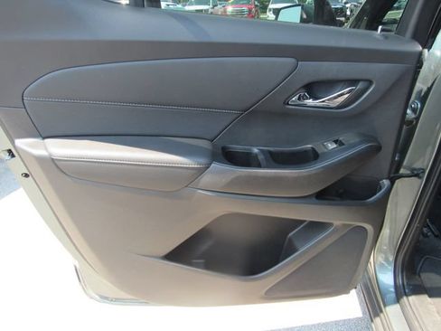 Used 2023 Chevrolet Traverse LT AWD/4WD image 21